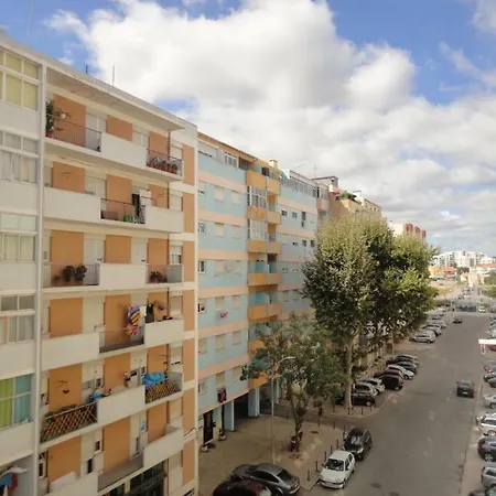 Apartamento Da Estacao Setúbal Esterno foto